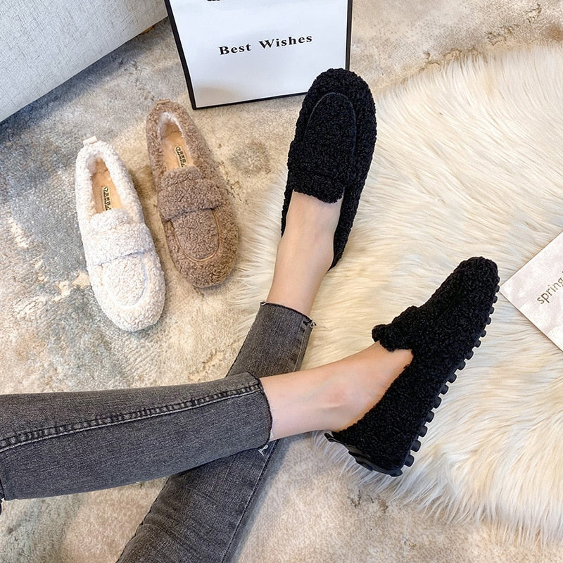 LUNARA - Warme Plüschpantoffeln für Damen