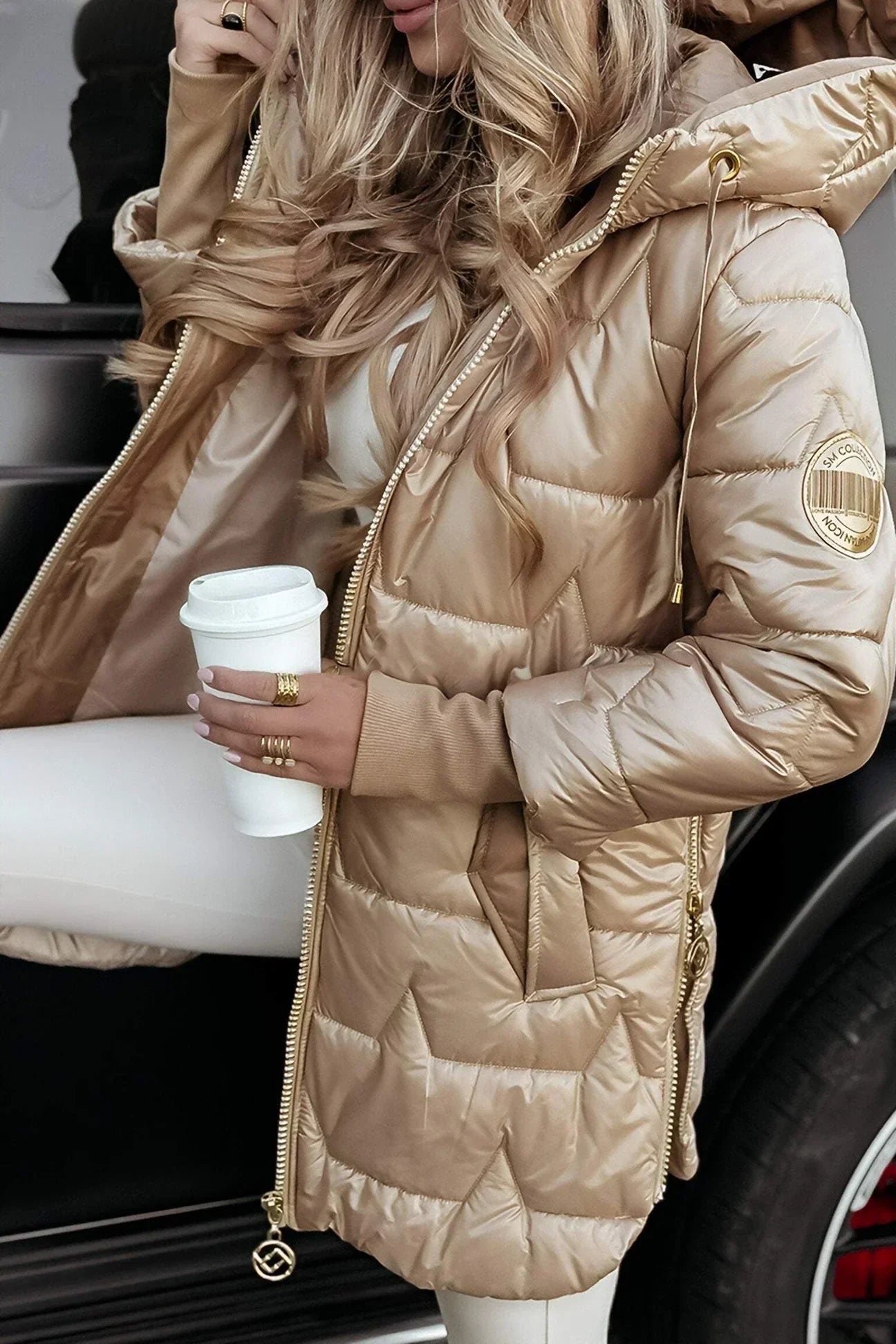 Astrid™ | Elegante winterjas met capuchon en voering