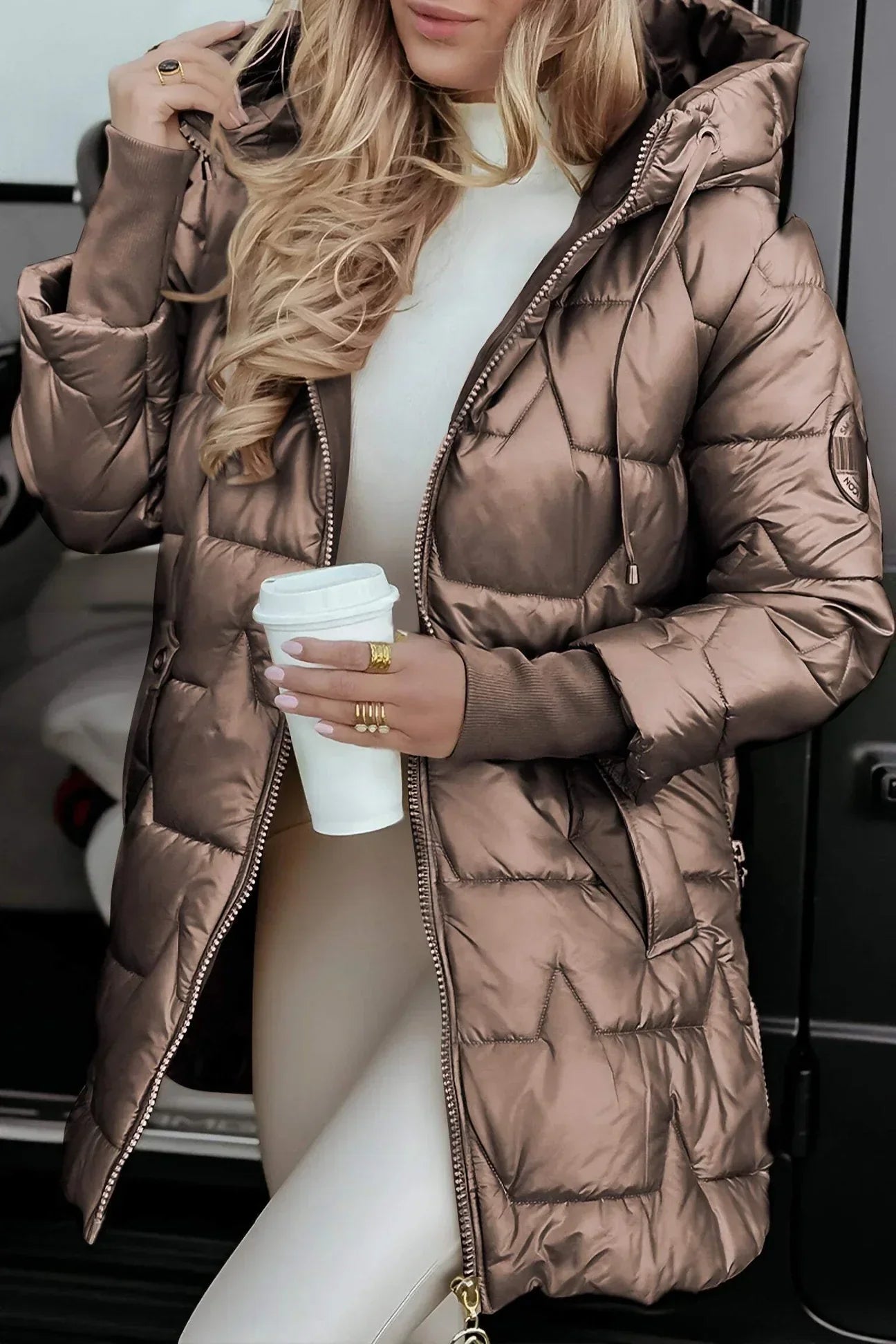 Astrid™ | Elegante winterjas met capuchon en voering
