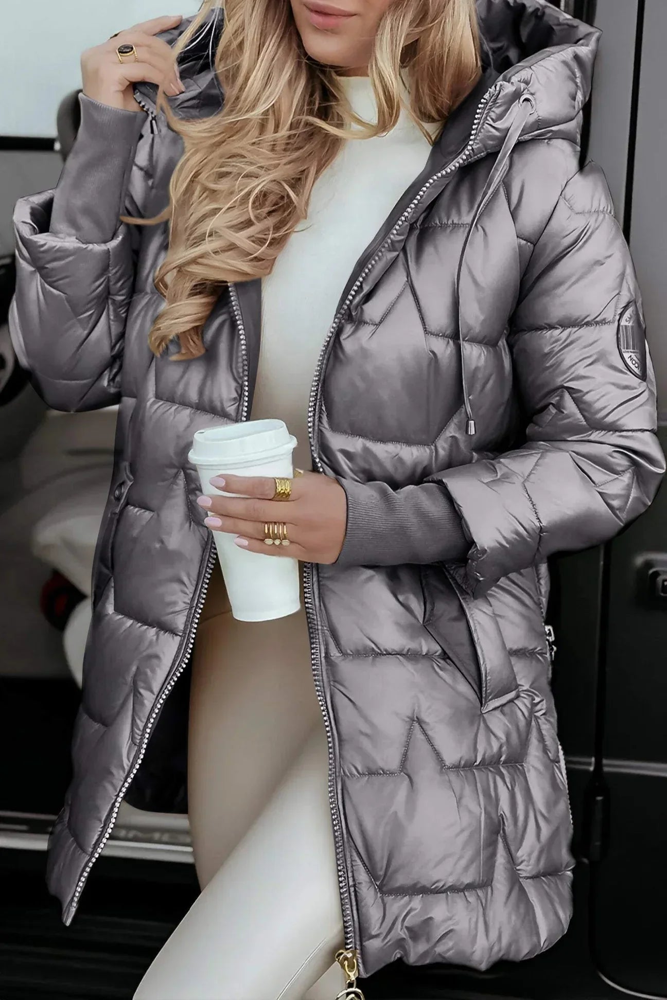 Astrid™ | Elegante winterjas met capuchon en voering
