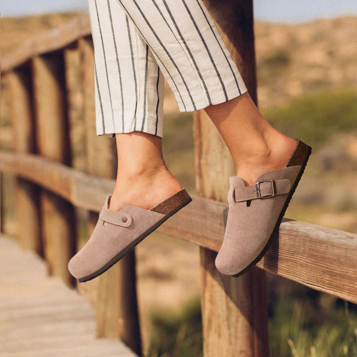 LIVIA - Bequeme orthopädische Clogs für Damen